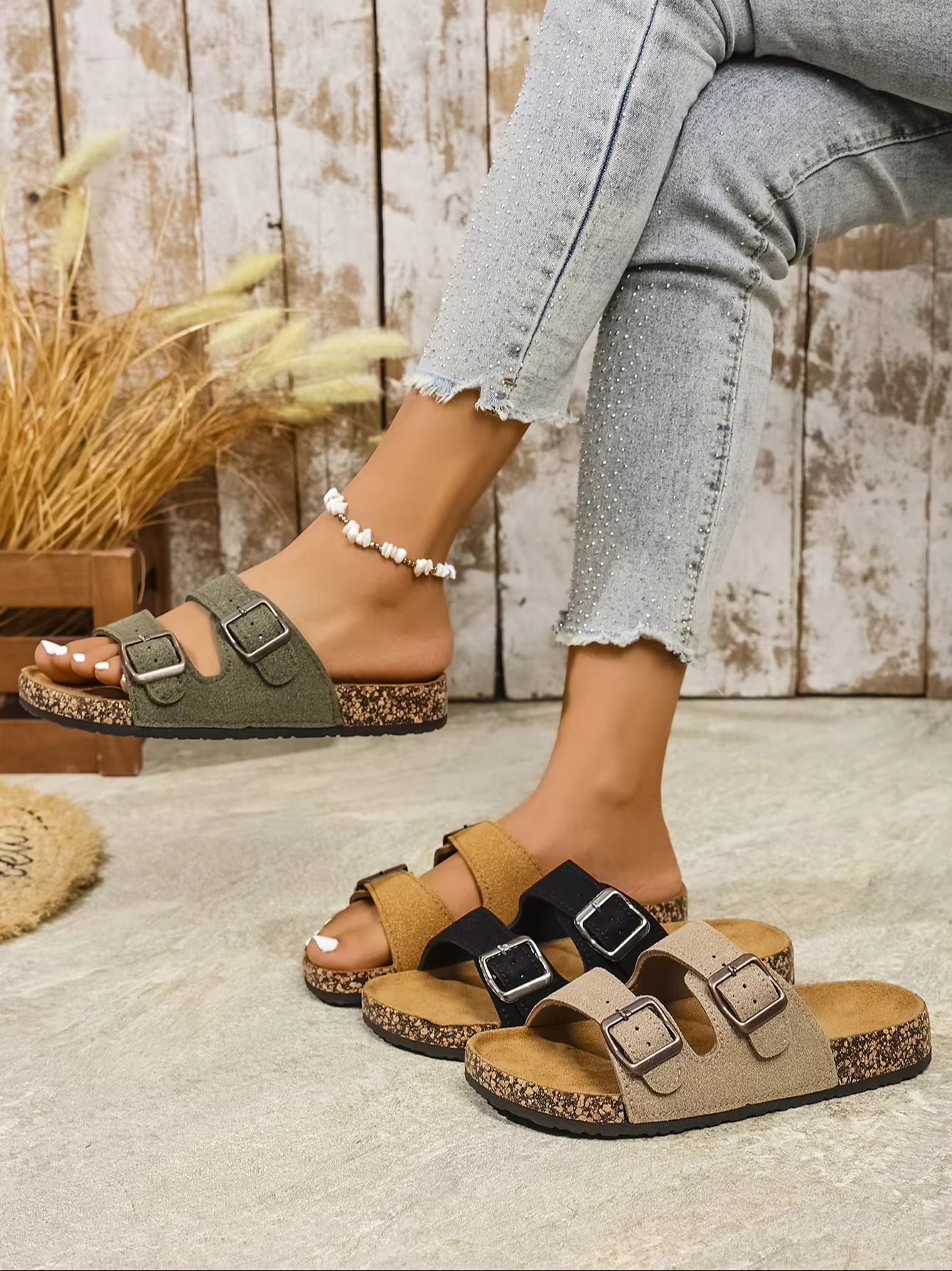 Mule Slip On - รองเท้าแตะผู้หญิงแบบสวม ส้นแบน ลายคอร์ก วัสดุหนัง PU สีพื้นเรียบง่าย