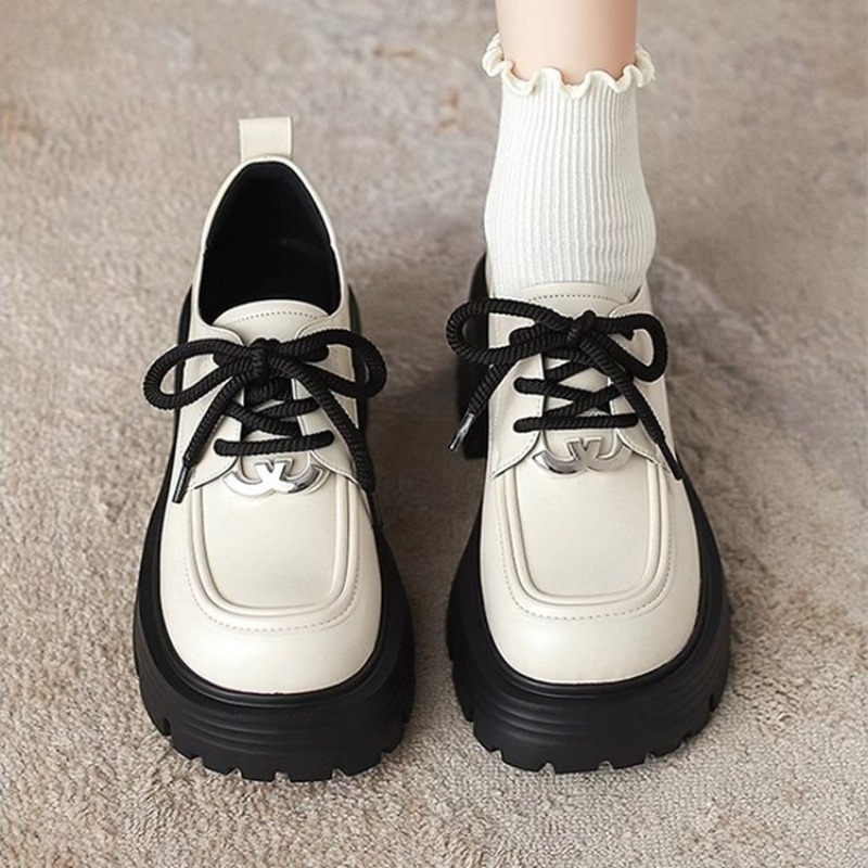 รองเท้าผู้หญิงสีขาวแบบแพลตฟอร์ - Oxford Lace Up Women บทวิจารณ์และราคา